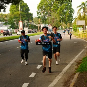 Runner Photo 7670574