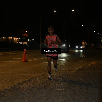 Runner Photo 7670576