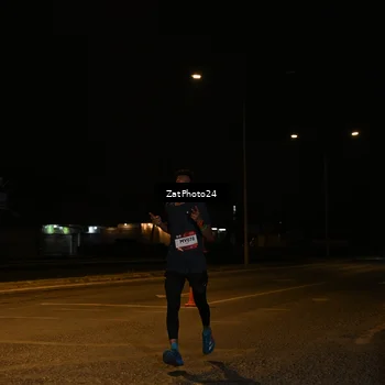 Runner Photo 7670578