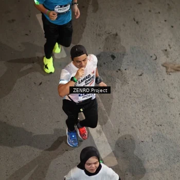 Runner Photo 7670597