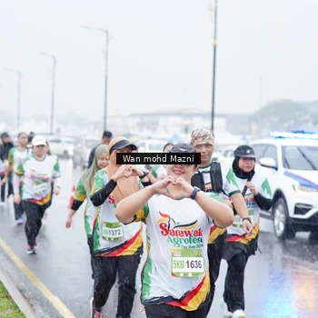 Runner Photo 7670617