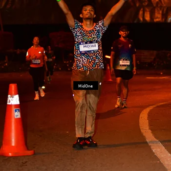 Runner Photo 7670619