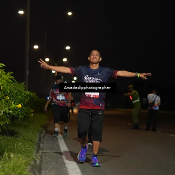 Runner Photo 7670623