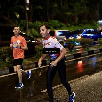 Runner Photo 7670635