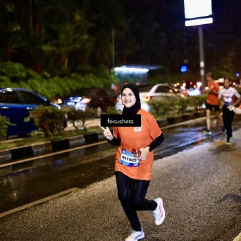 Runner Photo 7670645