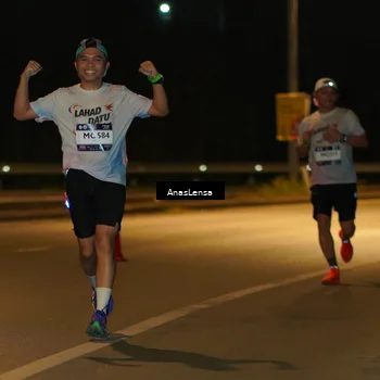 Runner Photo 7670650