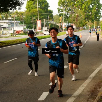 Runner Photo 7670655
