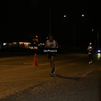 Runner Photo 7670669