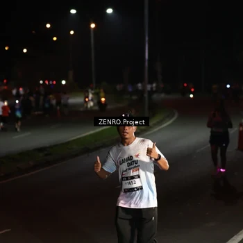 Runner Photo 7670675