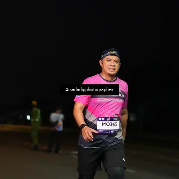 Runner Photo 7670676