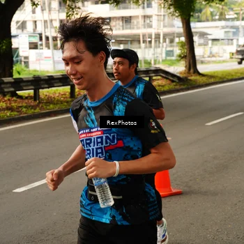 Runner Photo 7670681