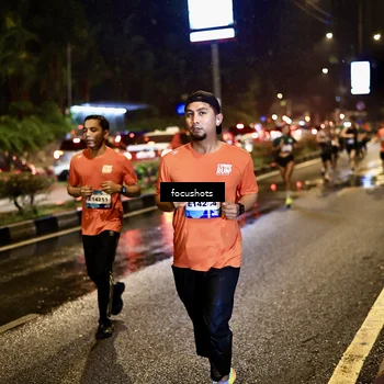 Runner Photo 7670699