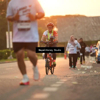 Runner Photo 7670709