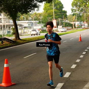 Runner Photo 7670720