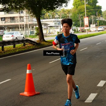 Runner Photo 7670734