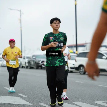 Runner Photo 7670736