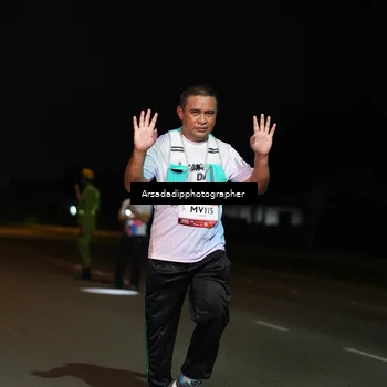 Runner Photo 7670738