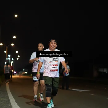 Runner Photo 7670747