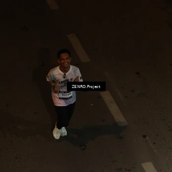 Runner Photo 7670751