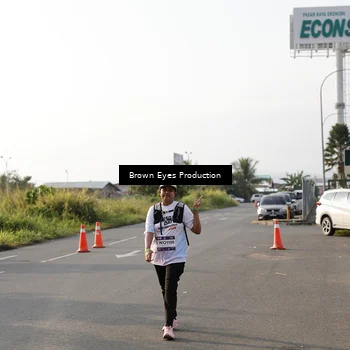 Runner Photo 7670754
