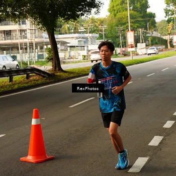 Runner Photo 7670758