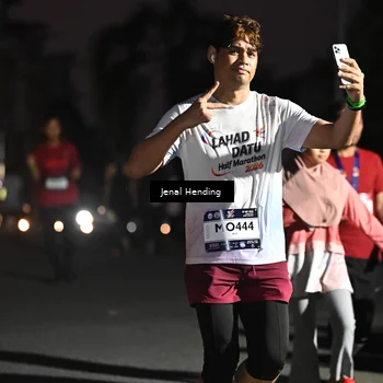 Runner Photo 7670760