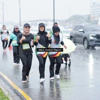 Runner Photo 7670784