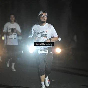 Runner Photo 7670788