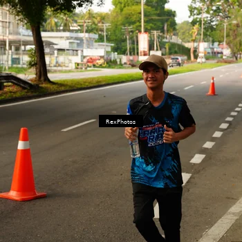 Runner Photo 7670798