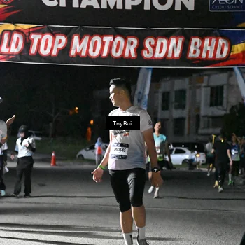Runner Photo 7670802