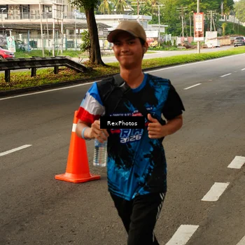 Runner Photo 7670804