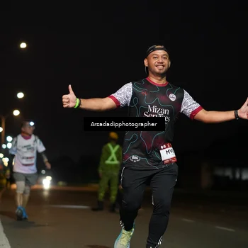 Runner Photo 7670806