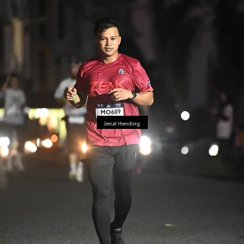 Runner Photo 7670809