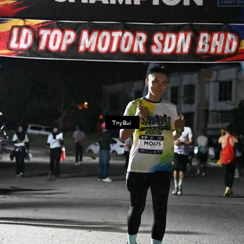 Runner Photo 7670812