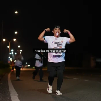 Runner Photo 7670887
