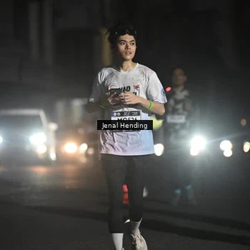 Runner Photo 7670908