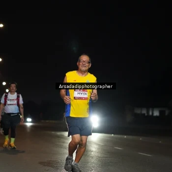 Runner Photo 7670919