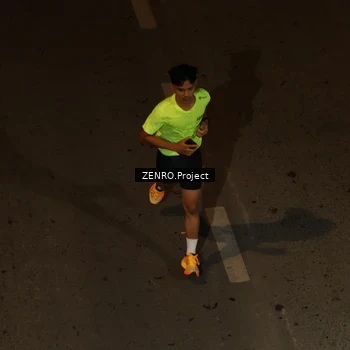 Runner Photo 7670932