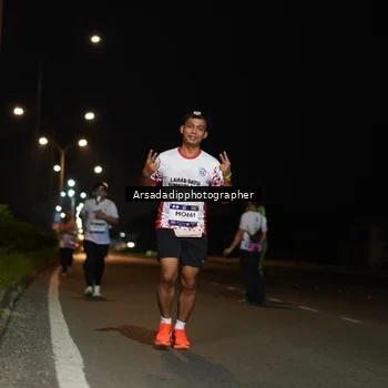 Runner Photo 7670936