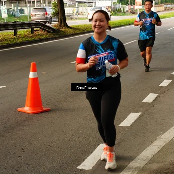 Runner Photo 7670943