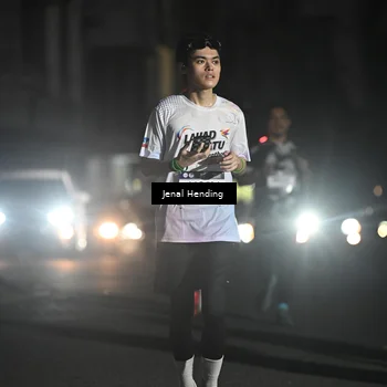 Runner Photo 7670948
