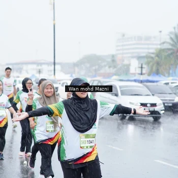 Runner Photo 7670955
