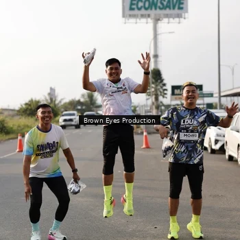 Runner Photo 7670957