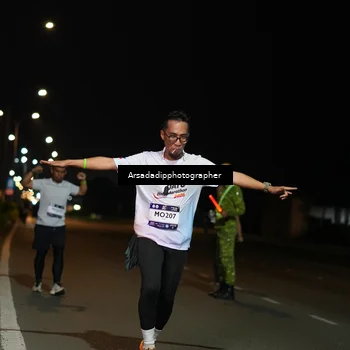 Runner Photo 7670973