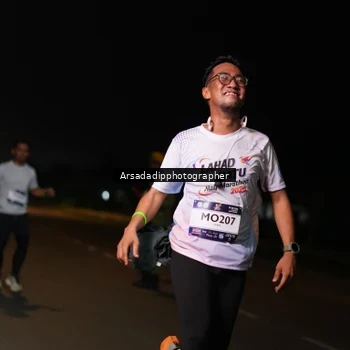 Runner Photo 7670985