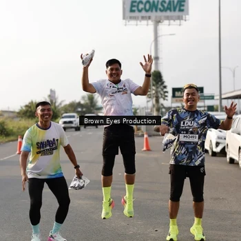 Runner Photo 7670988