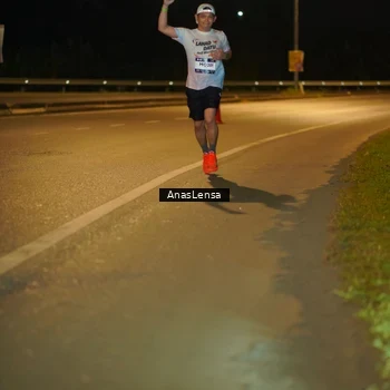 Runner Photo 7670996