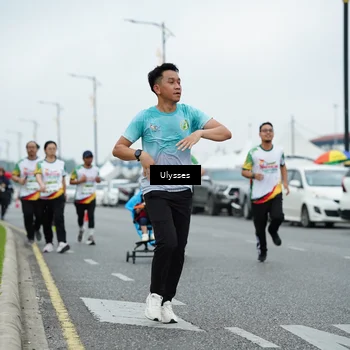 Runner Photo 7670997