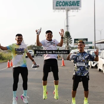 Runner Photo 7670998