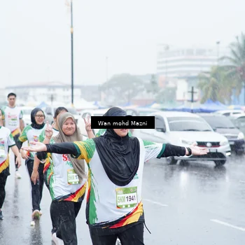 Runner Photo 7671005